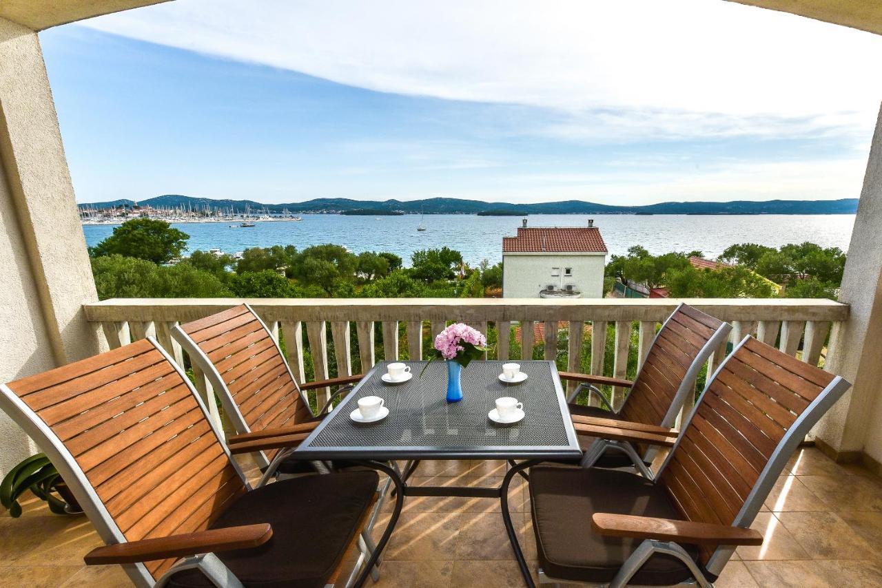 Apartments Adria Biograd Na Moru Ngoại thất bức ảnh